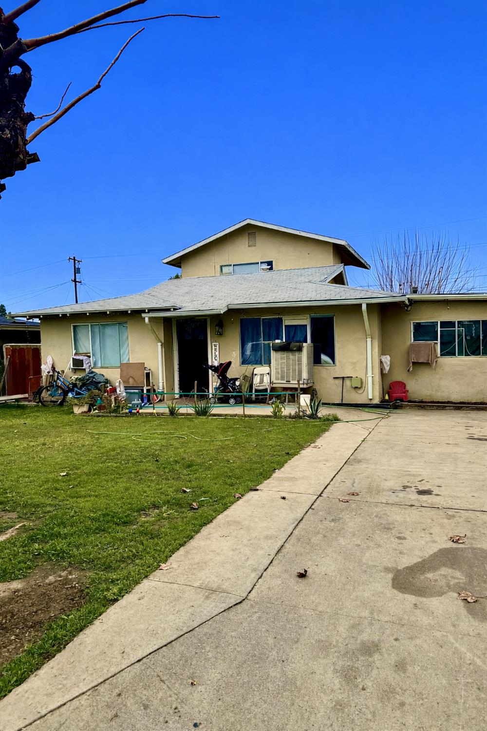 817 Sierra St, Madera, CA 93638