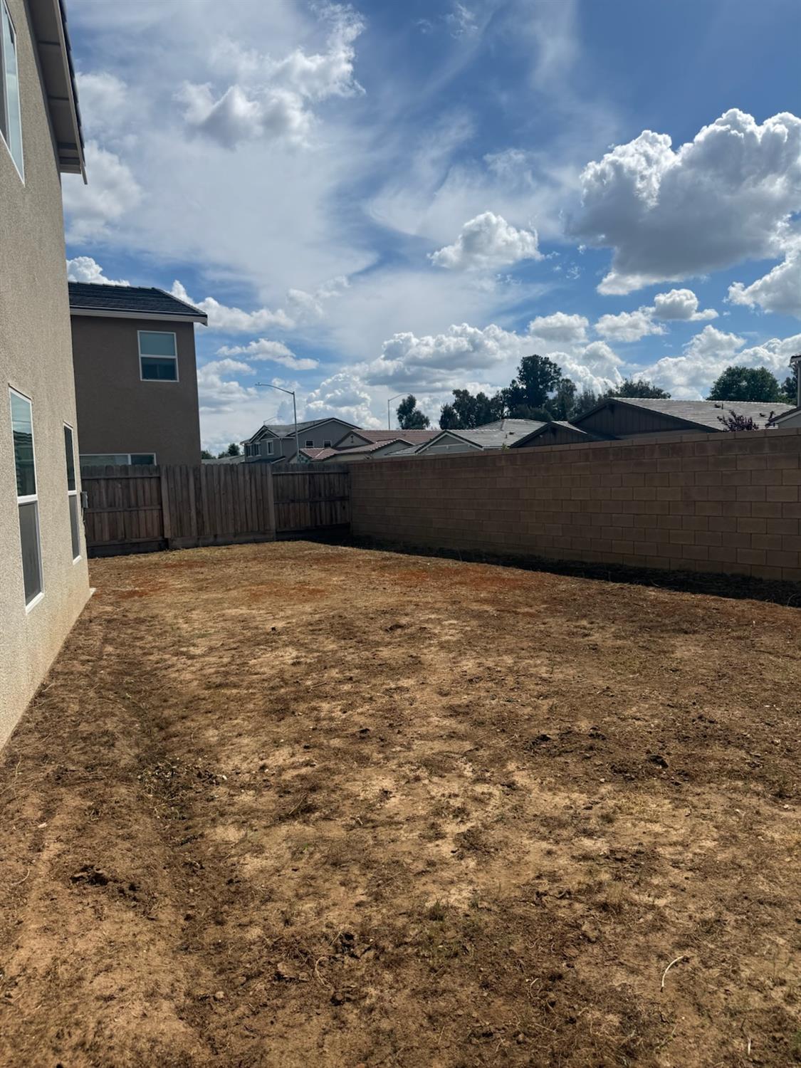 6693 E Nevada Ave, Fresno, CA 93727