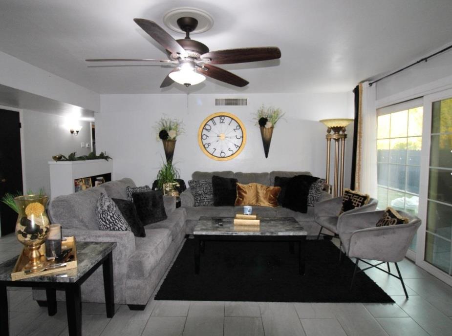 3662 N Angus St, Fresno, CA 93726