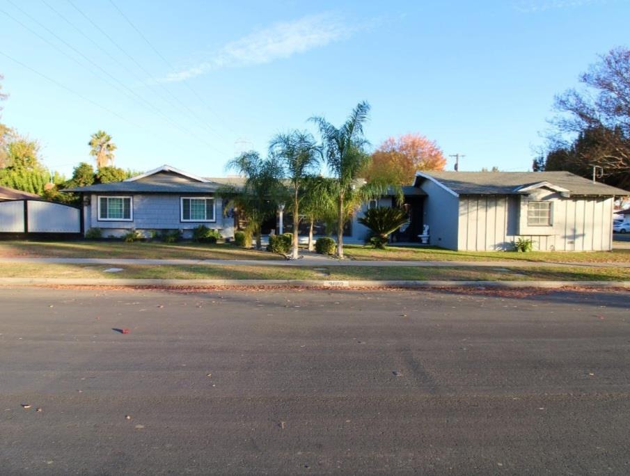 3662 N Angus St, Fresno, CA 93726