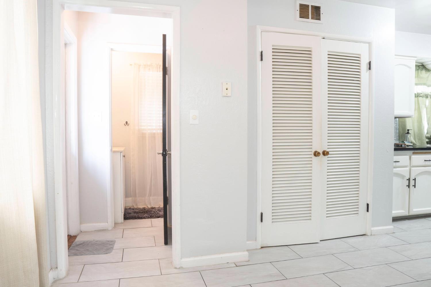 3662 N Angus St, Fresno, CA 93726