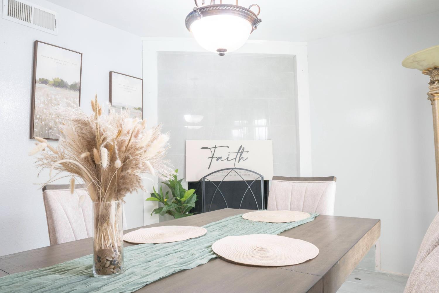 3662 N Angus St, Fresno, CA 93726