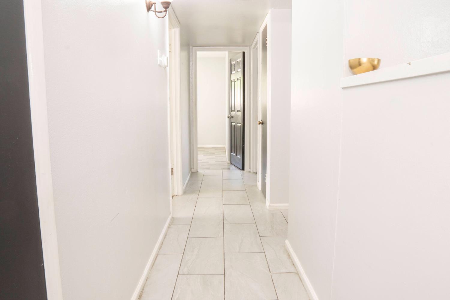 3662 N Angus St, Fresno, CA 93726