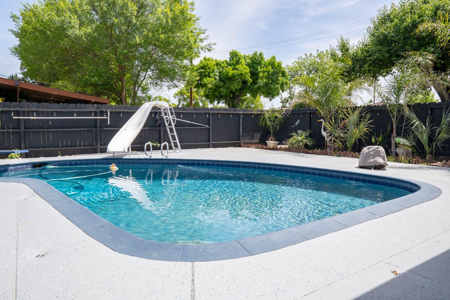 3662 N Angus St, Fresno, CA 93726