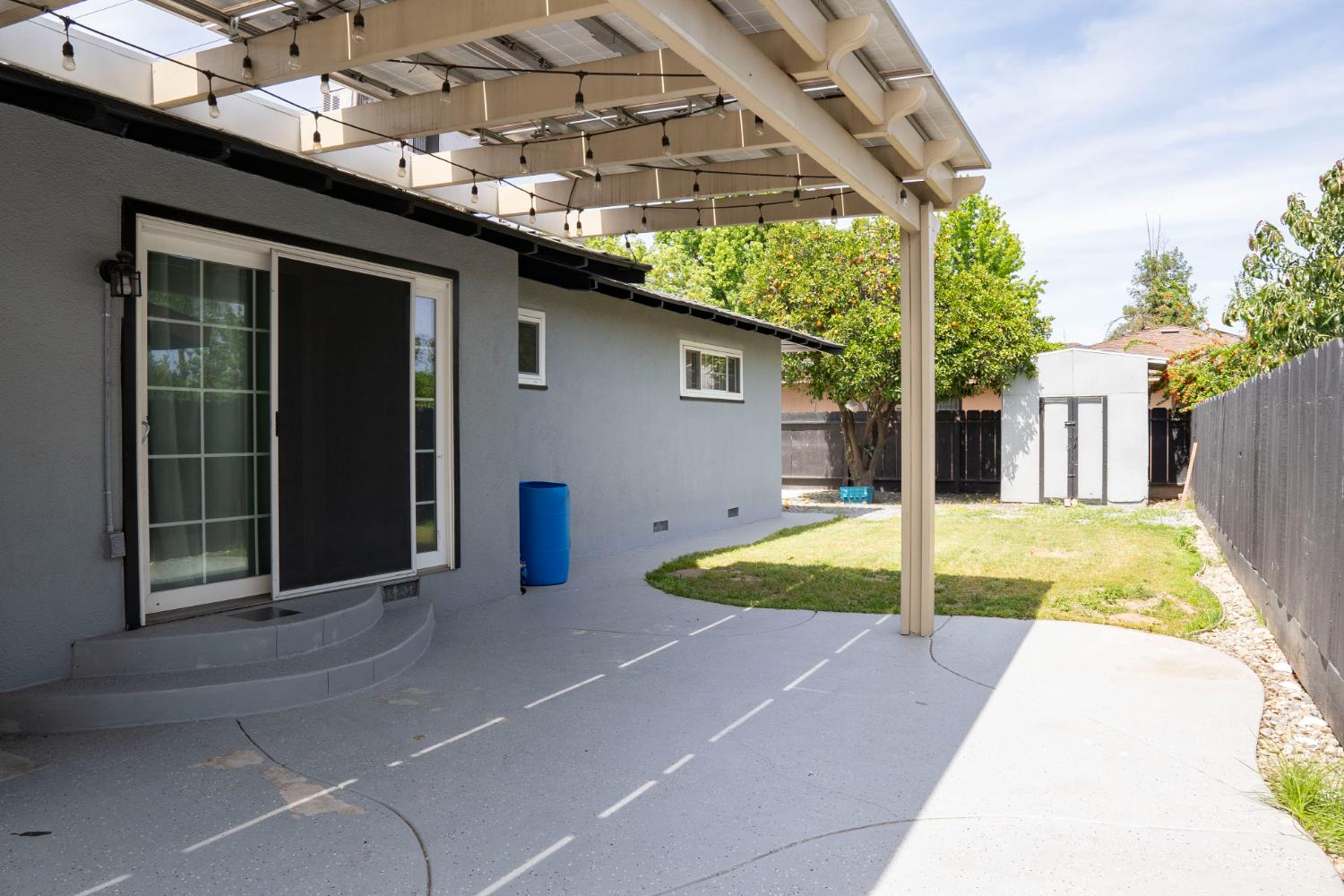 3662 N Angus St, Fresno, CA 93726