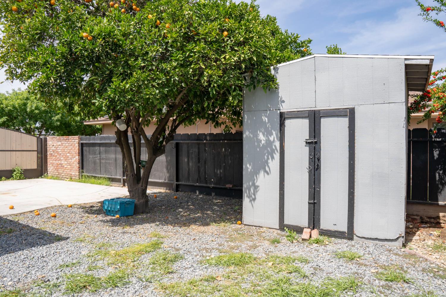 3662 N Angus St, Fresno, CA 93726