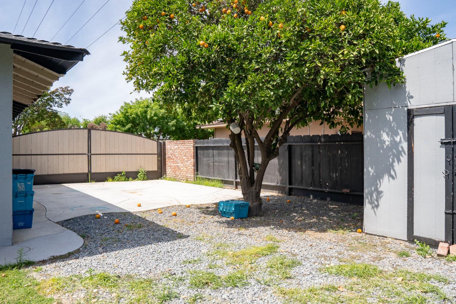 3662 N Angus St, Fresno, CA 93726