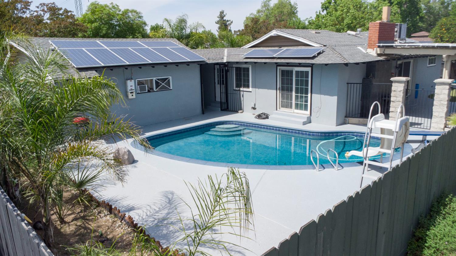 3662 N Angus St, Fresno, CA 93726