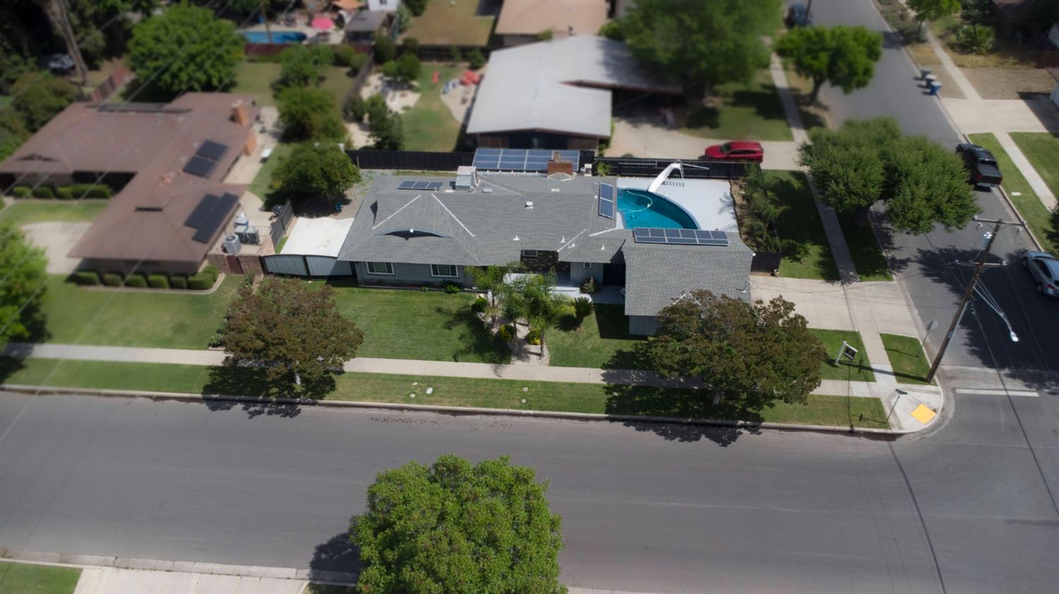 3662 N Angus St, Fresno, CA 93726