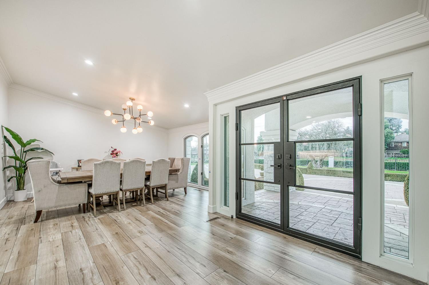 6386 N Forkner Ave, Fresno, CA 93711