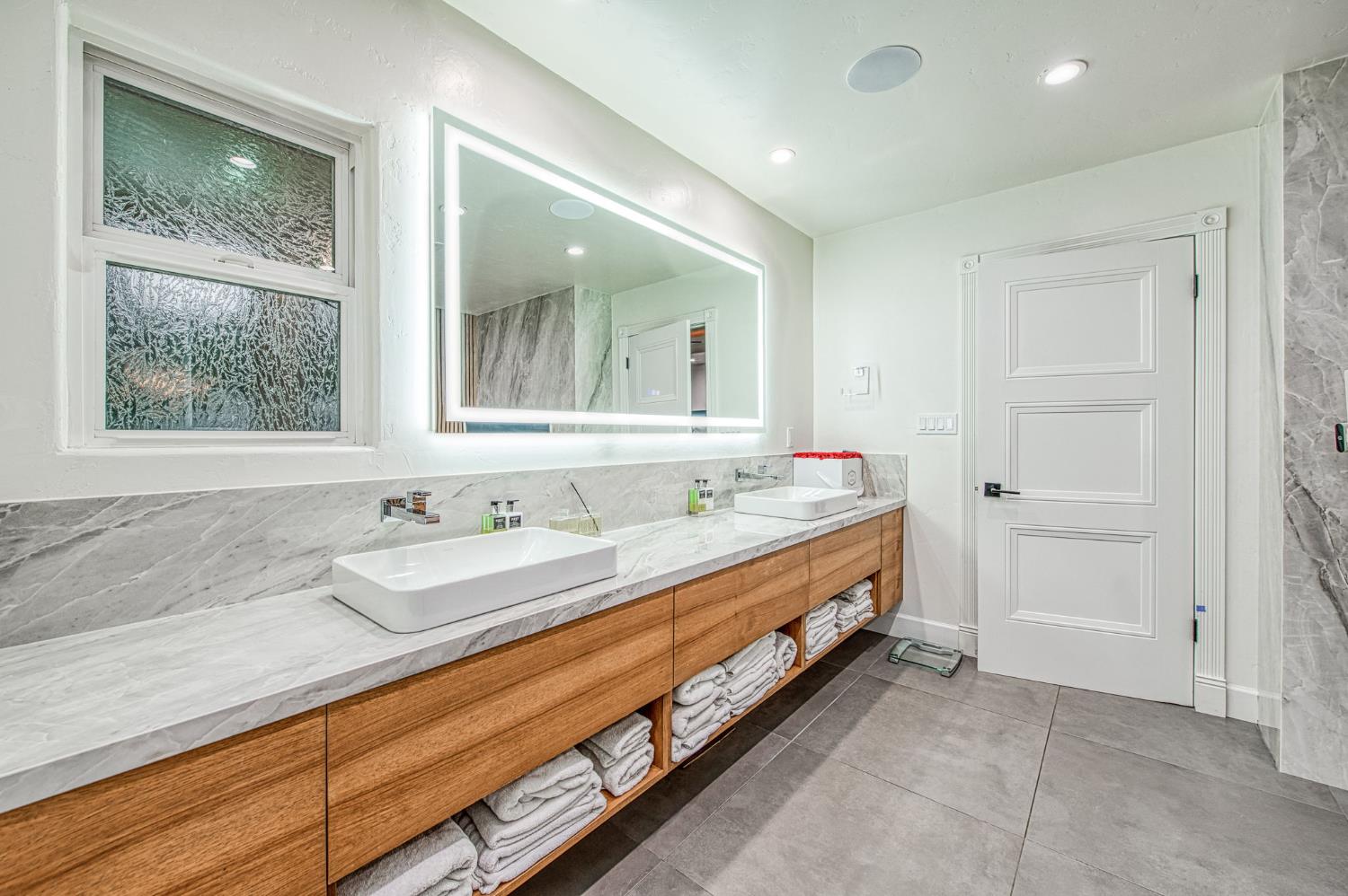 6386 N Forkner Ave, Fresno, CA 93711