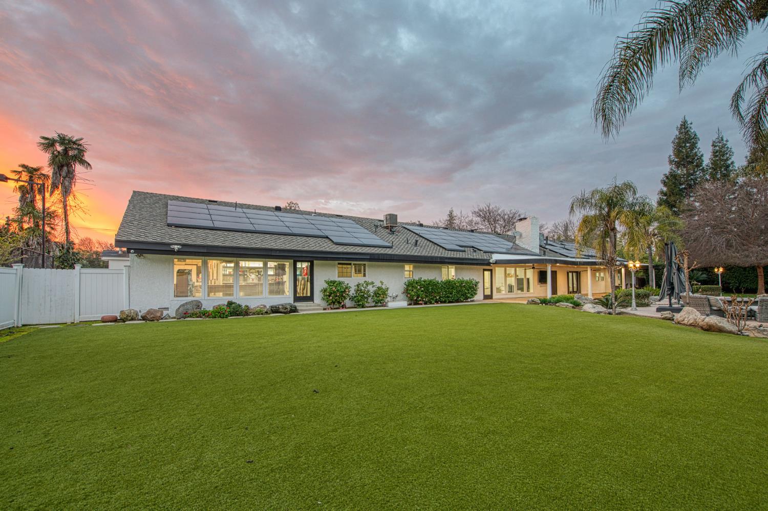 6386 N Forkner Ave, Fresno, CA 93711