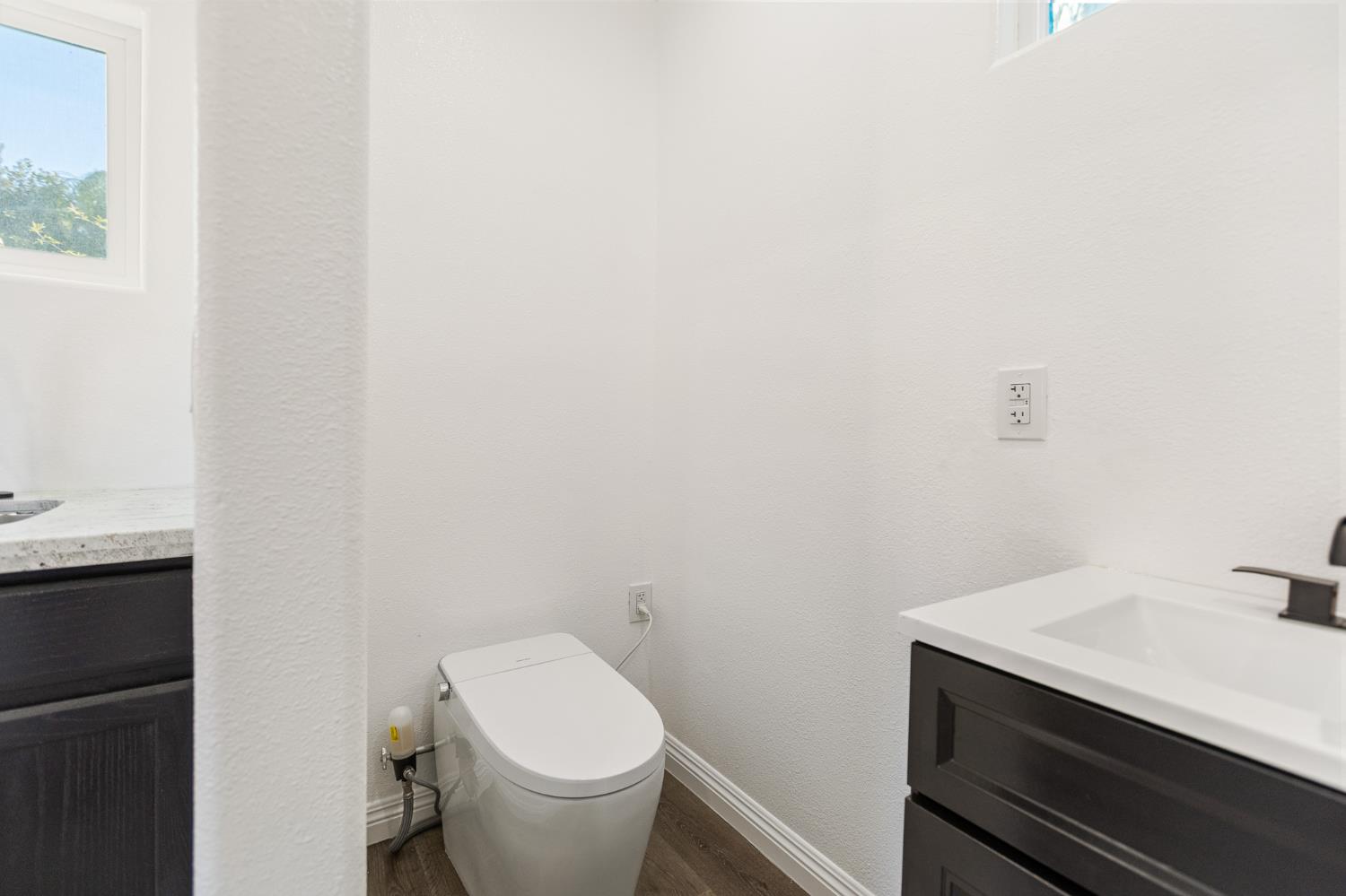 915 S Strathmore Ave #I, Lindsay, CA 93274