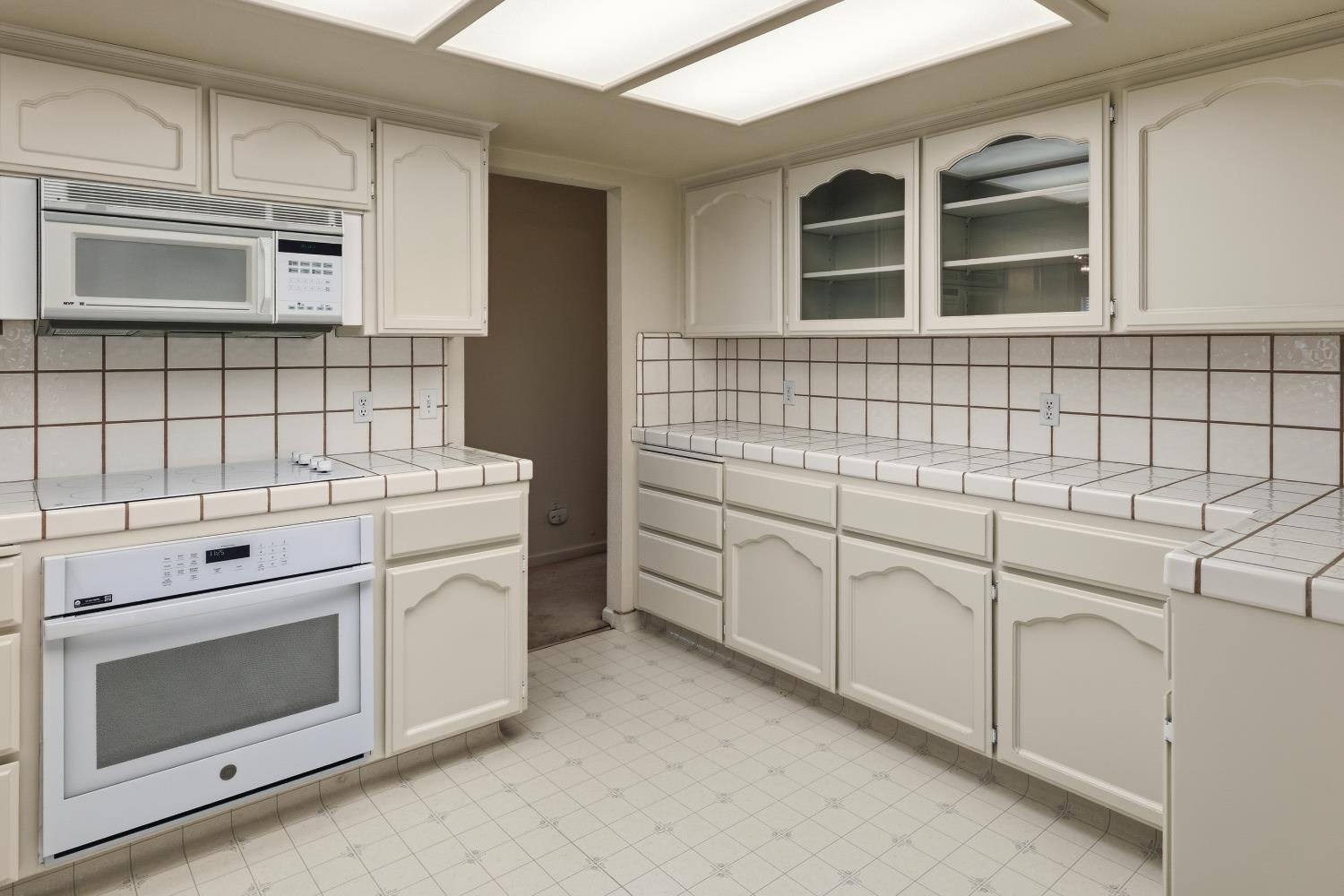 2637 Sandell Ave, Kingsburg, CA 93631