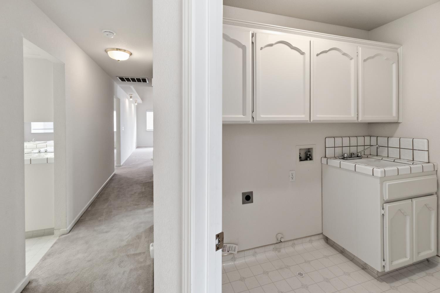 2637 Sandell Ave, Kingsburg, CA 93631