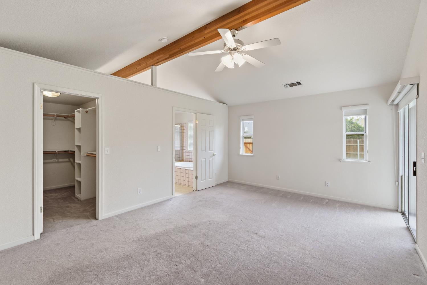 2637 Sandell Ave, Kingsburg, CA 93631