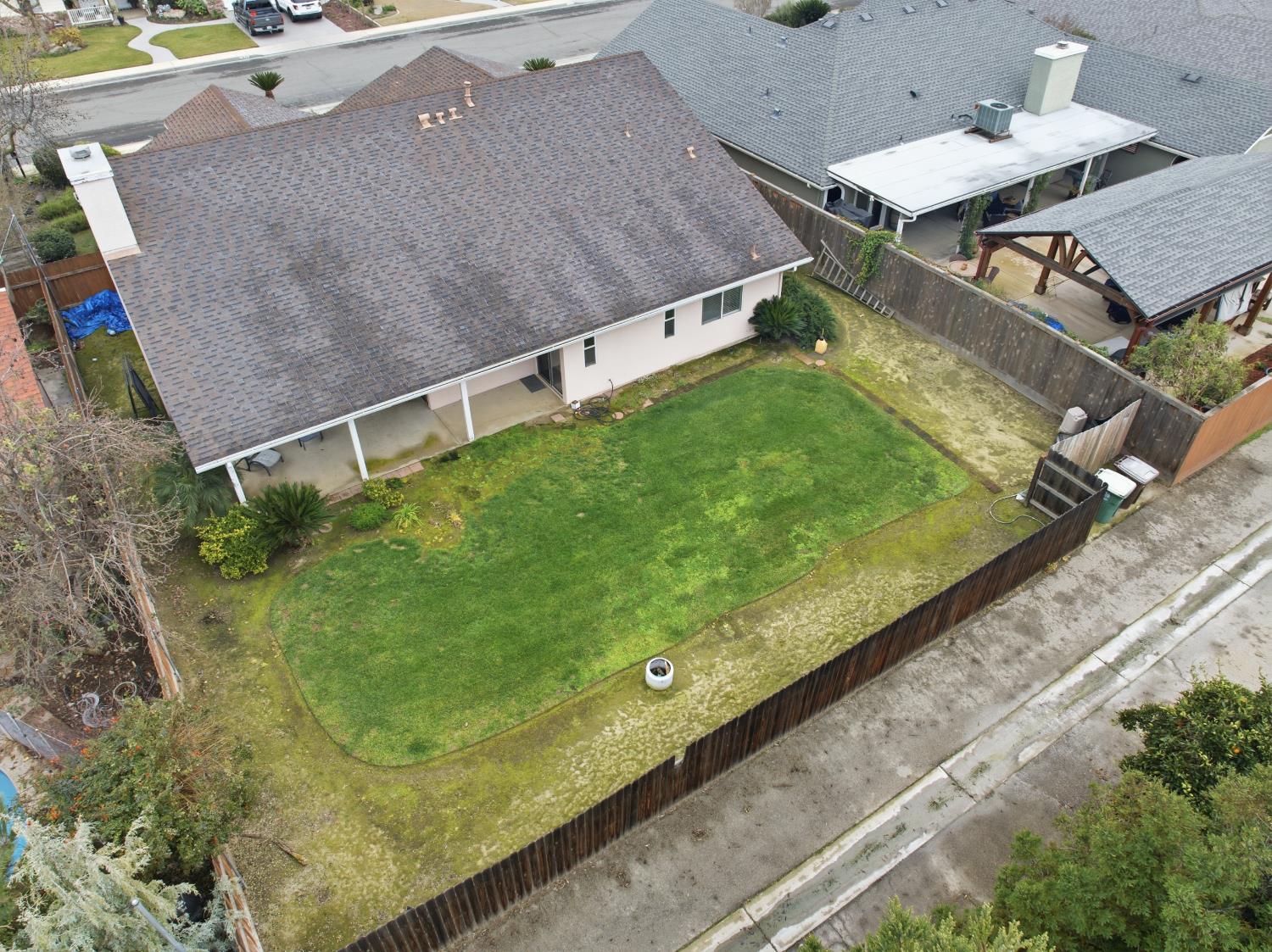 2637 Sandell Ave, Kingsburg, CA 93631