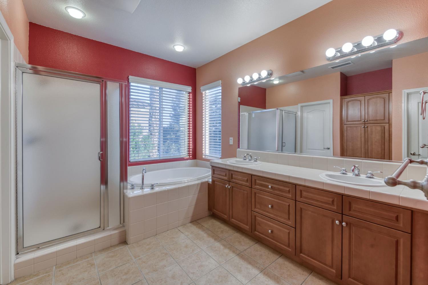 3202 Everglade Ave, Clovis, CA 93619