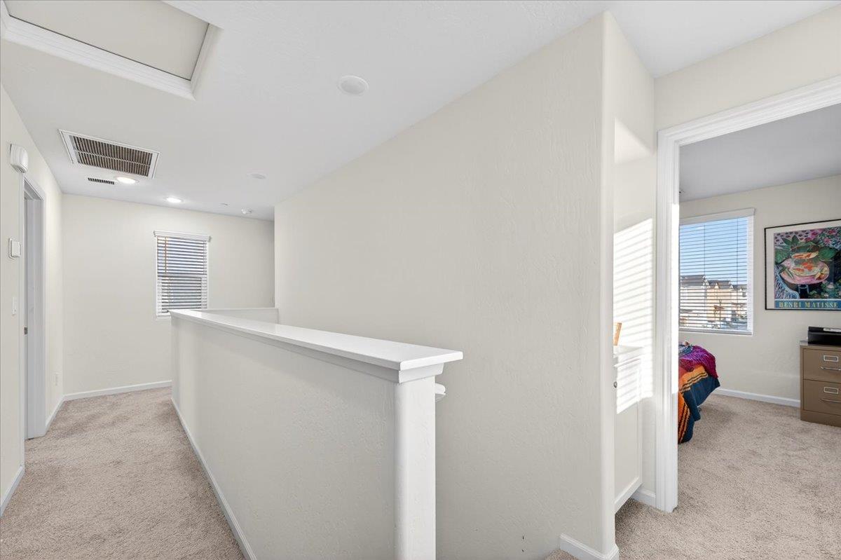 2327 N Hartford Dr, Fresno, CA 93727