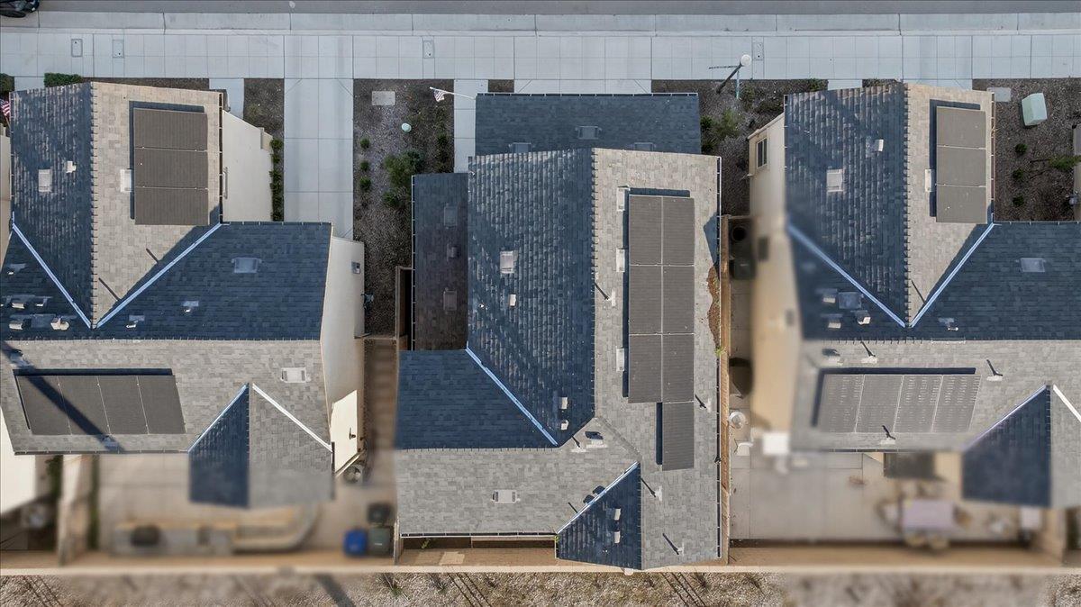 2327 N Hartford Dr, Fresno, CA 93727