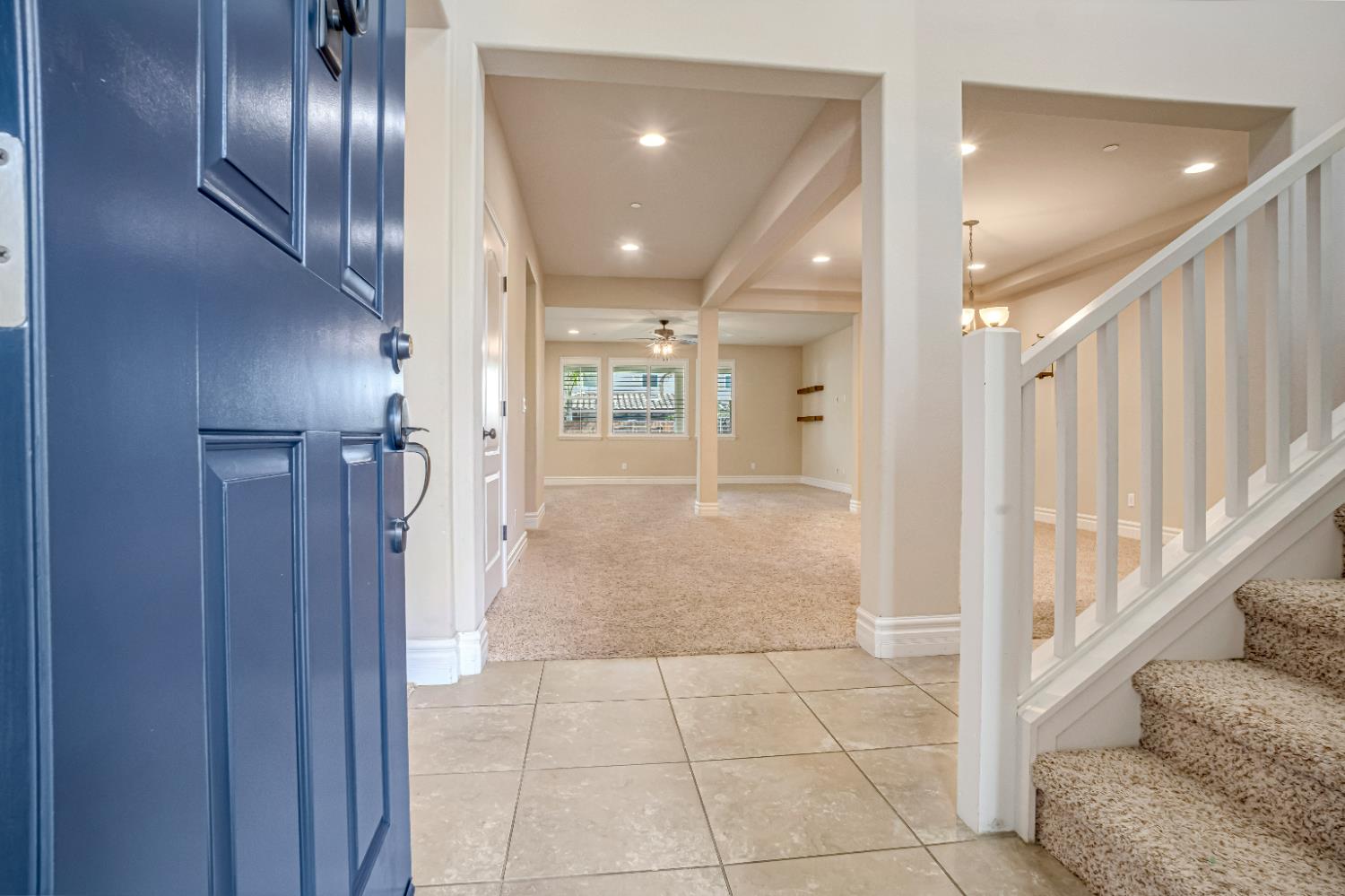 1345 N Kaweah Ave, Clovis, CA 93619