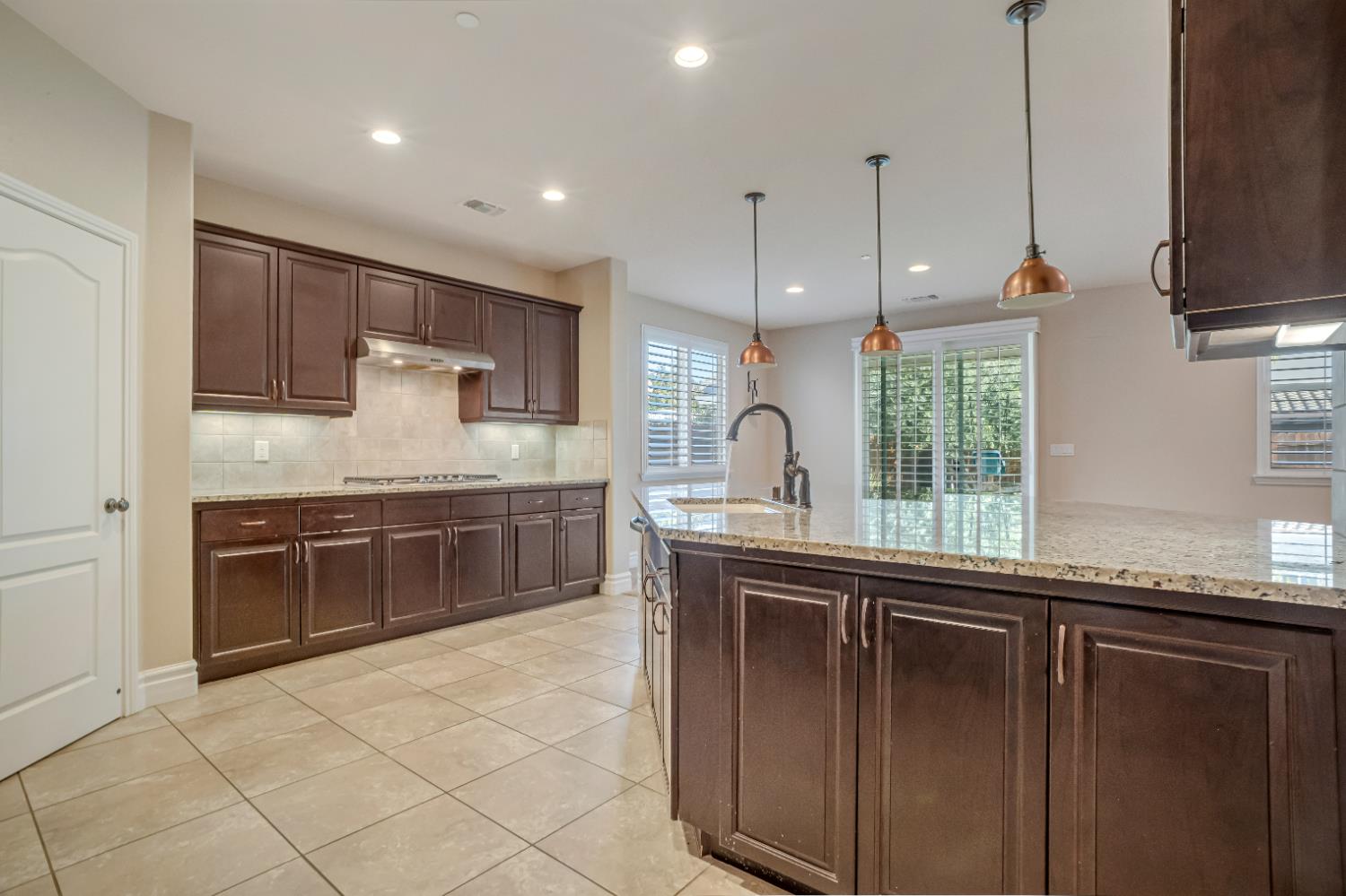 1345 N Kaweah Ave, Clovis, CA 93619