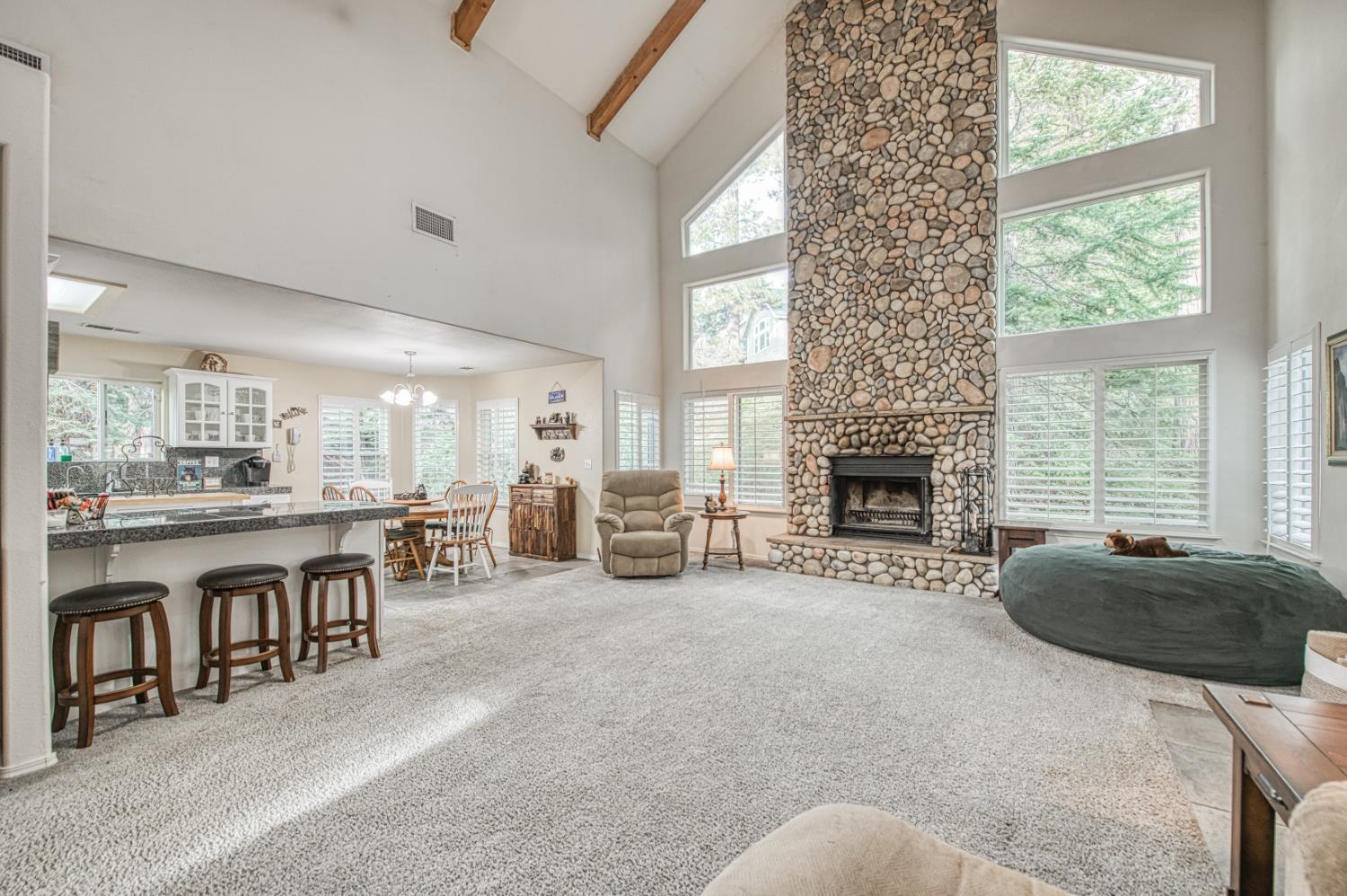 40416 Wild Rose Ln, Shaver Lake, CA 93664