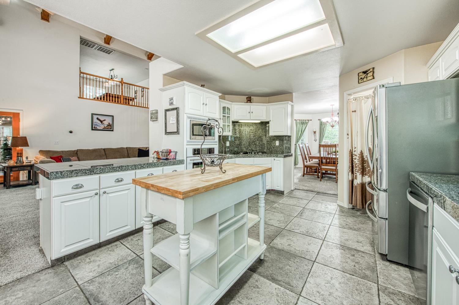 40416 Wild Rose Ln, Shaver Lake, CA 93664