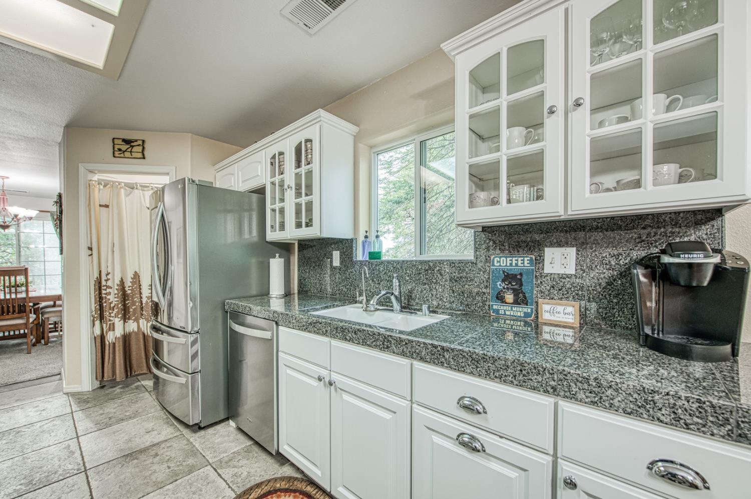 40416 Wild Rose Ln, Shaver Lake, CA 93664