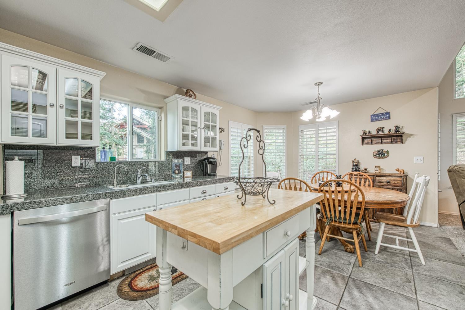 40416 Wild Rose Ln, Shaver Lake, CA 93664