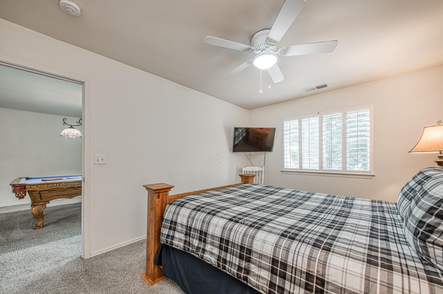 40416 Wild Rose Ln, Shaver Lake, CA 93664