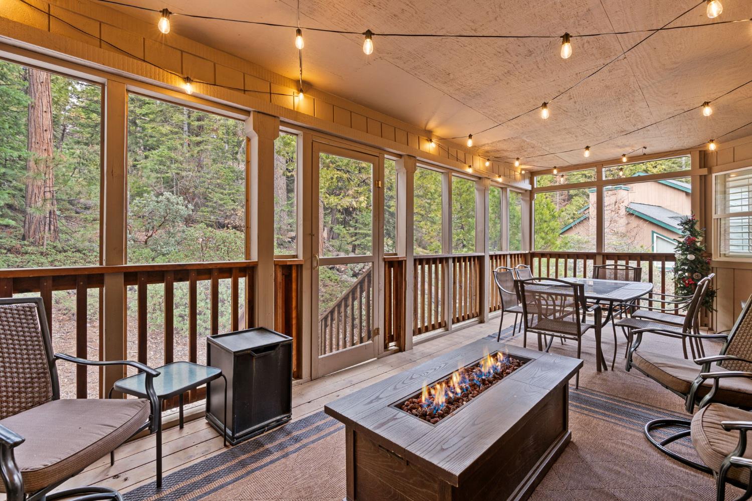 40416 Wild Rose Ln, Shaver Lake, CA 93664