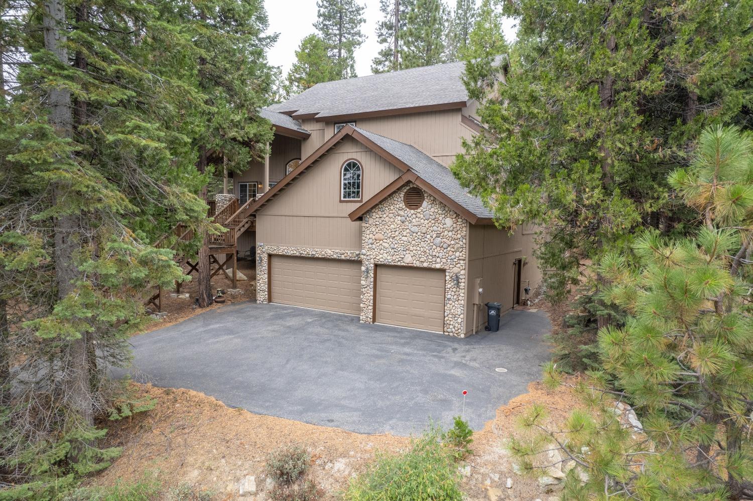 40416 Wild Rose Ln, Shaver Lake, CA 93664