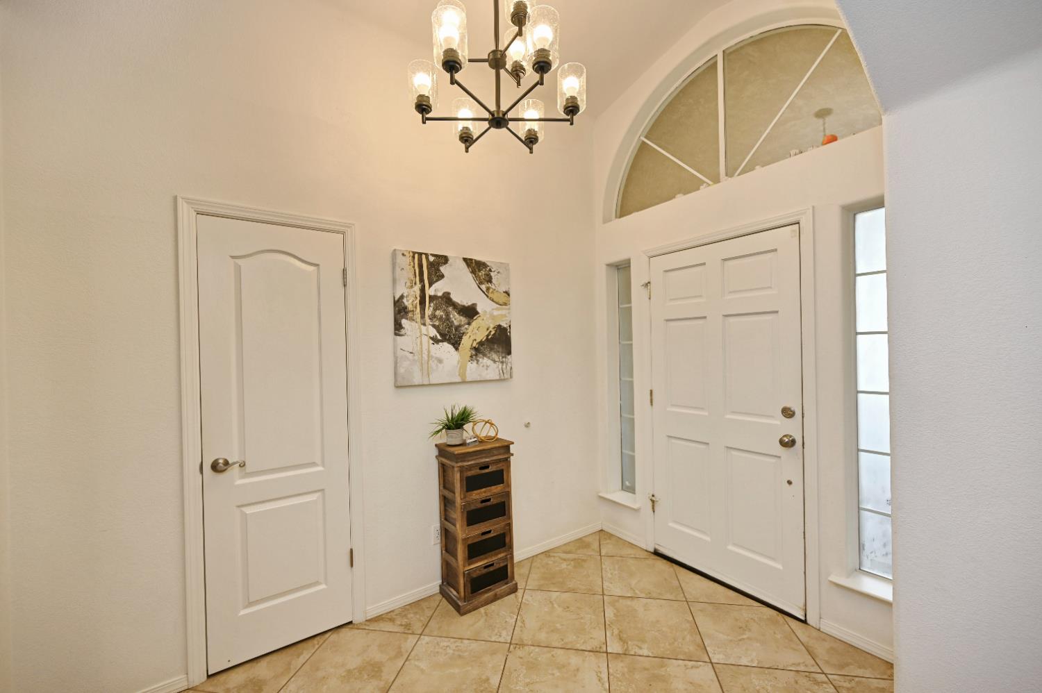 1786 E Everglade Ave, Fresno, CA 93720