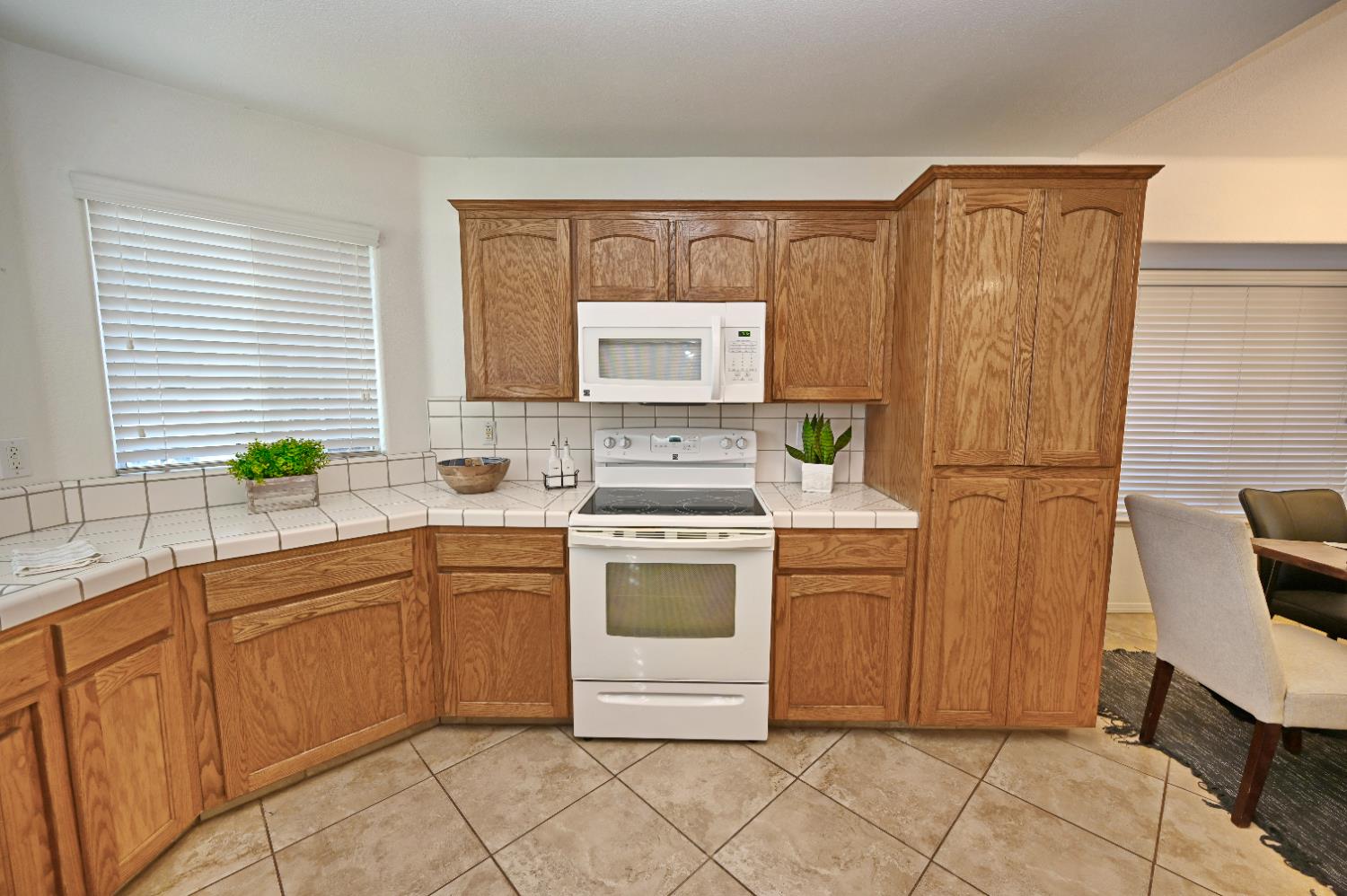 1786 E Everglade Ave, Fresno, CA 93720