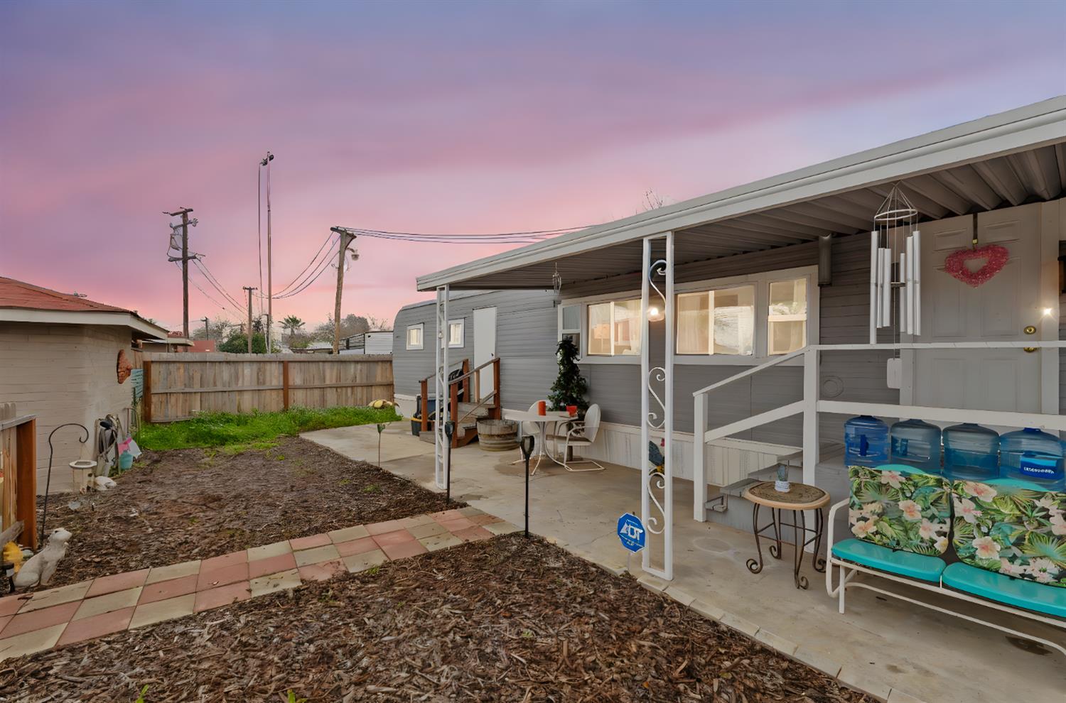 1941 N Golden State Blvd #50, Fresno, CA 93705