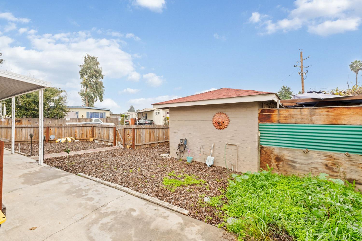 1941 N Golden State Blvd #50, Fresno, CA 93705