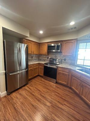 301 W Paul Ave, Clovis, CA 93612