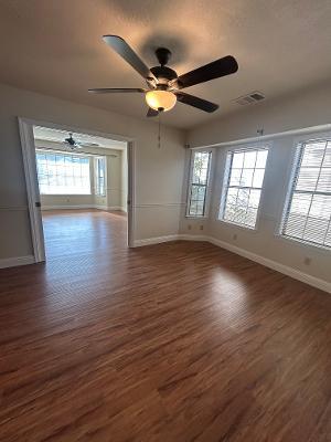 301 W Paul Ave, Clovis, CA 93612