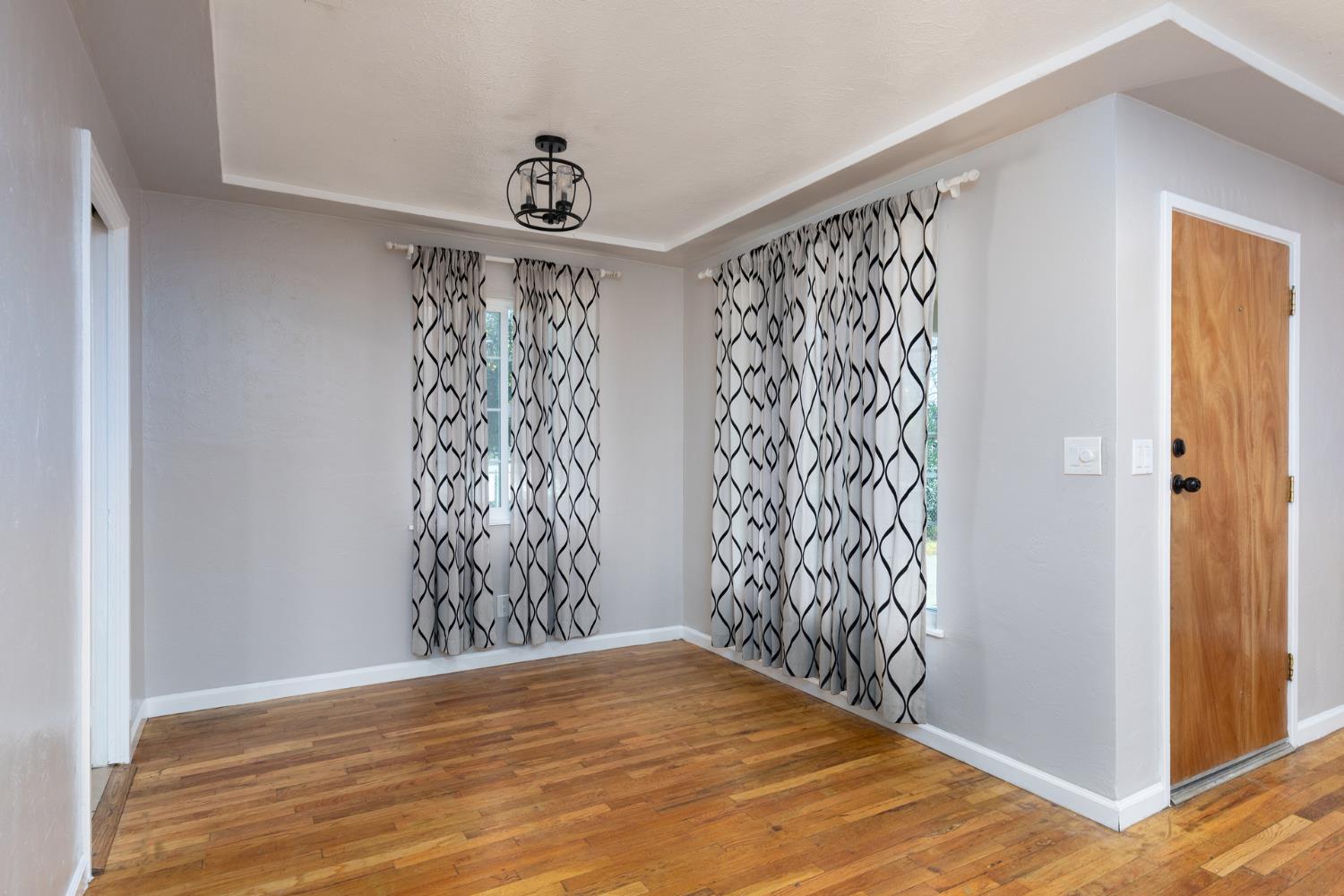 266 E Linden Ave, Reedley, CA 93654