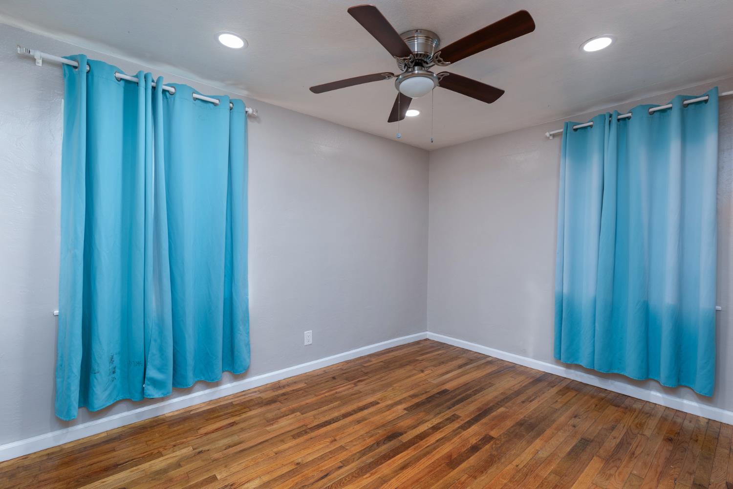 266 E Linden Ave, Reedley, CA 93654