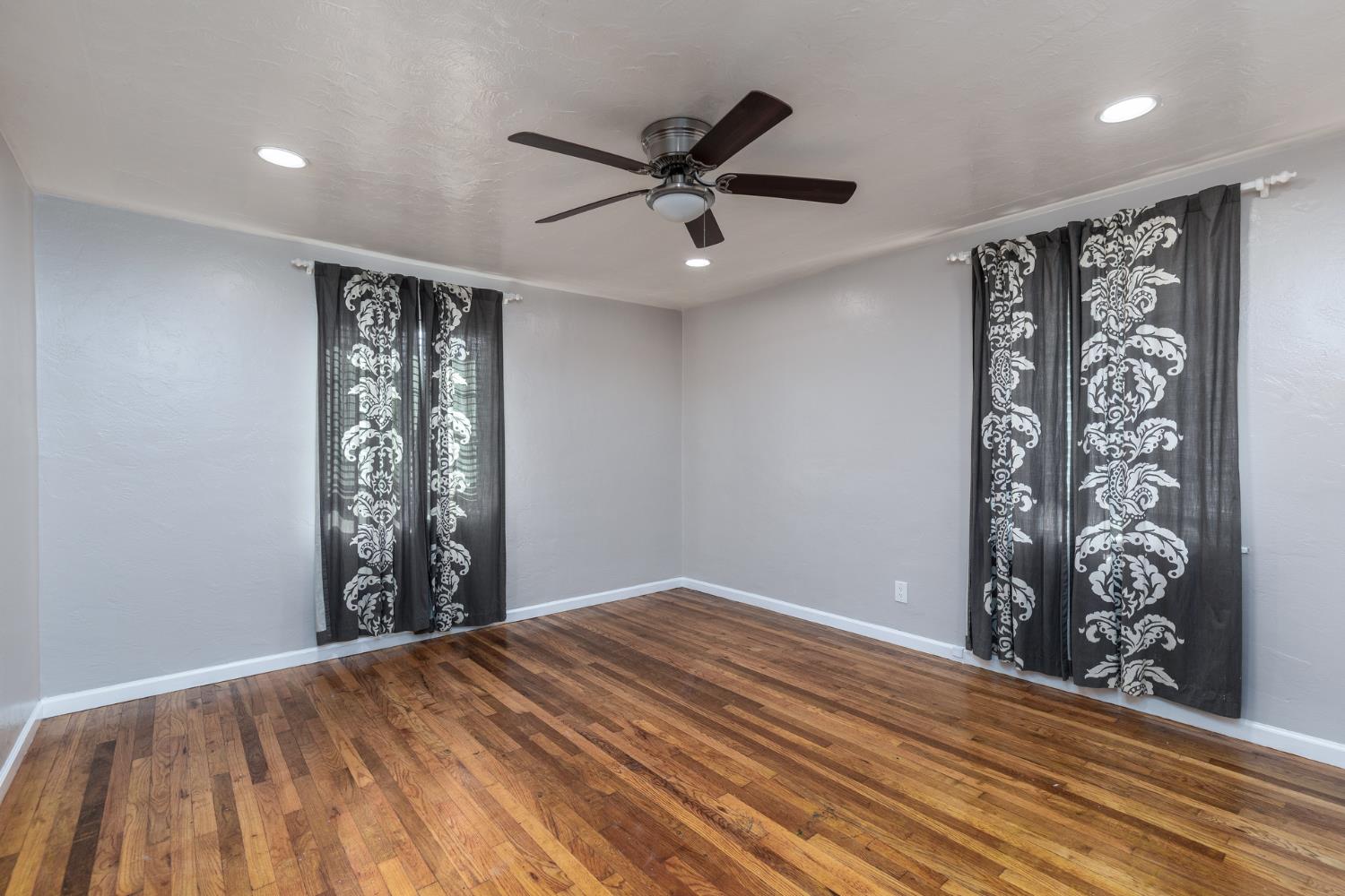 266 E Linden Ave, Reedley, CA 93654