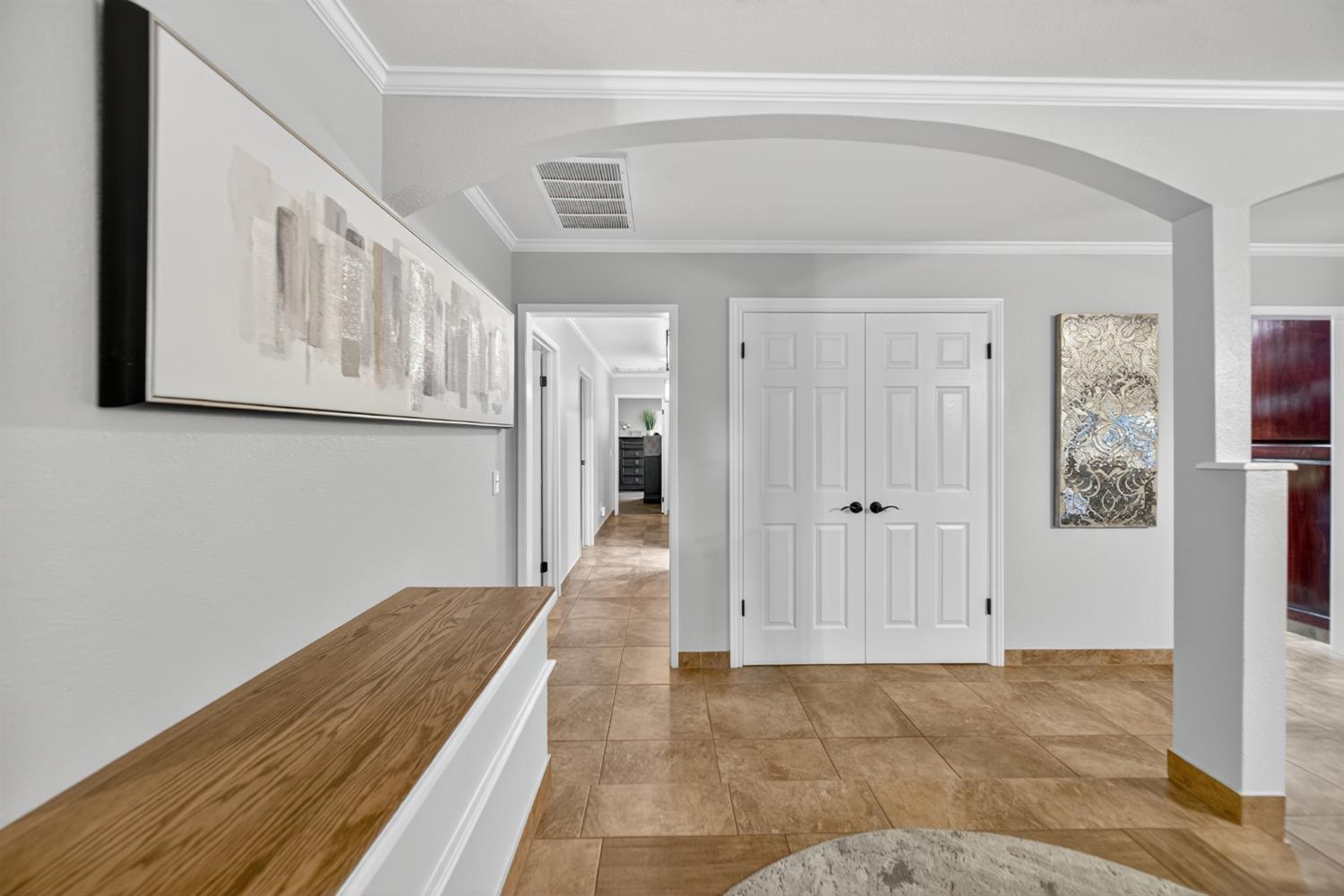 101 Mainberry Dr, Madera, CA 93637