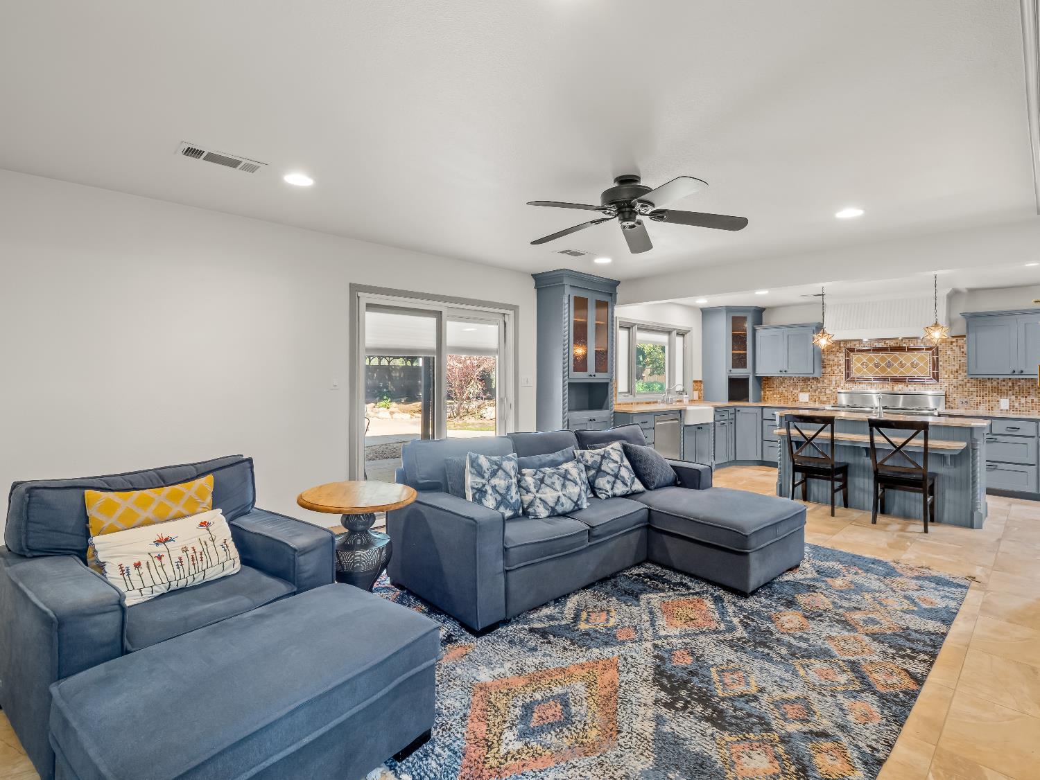 1726 W San Madele Ave, Fresno, CA 93711