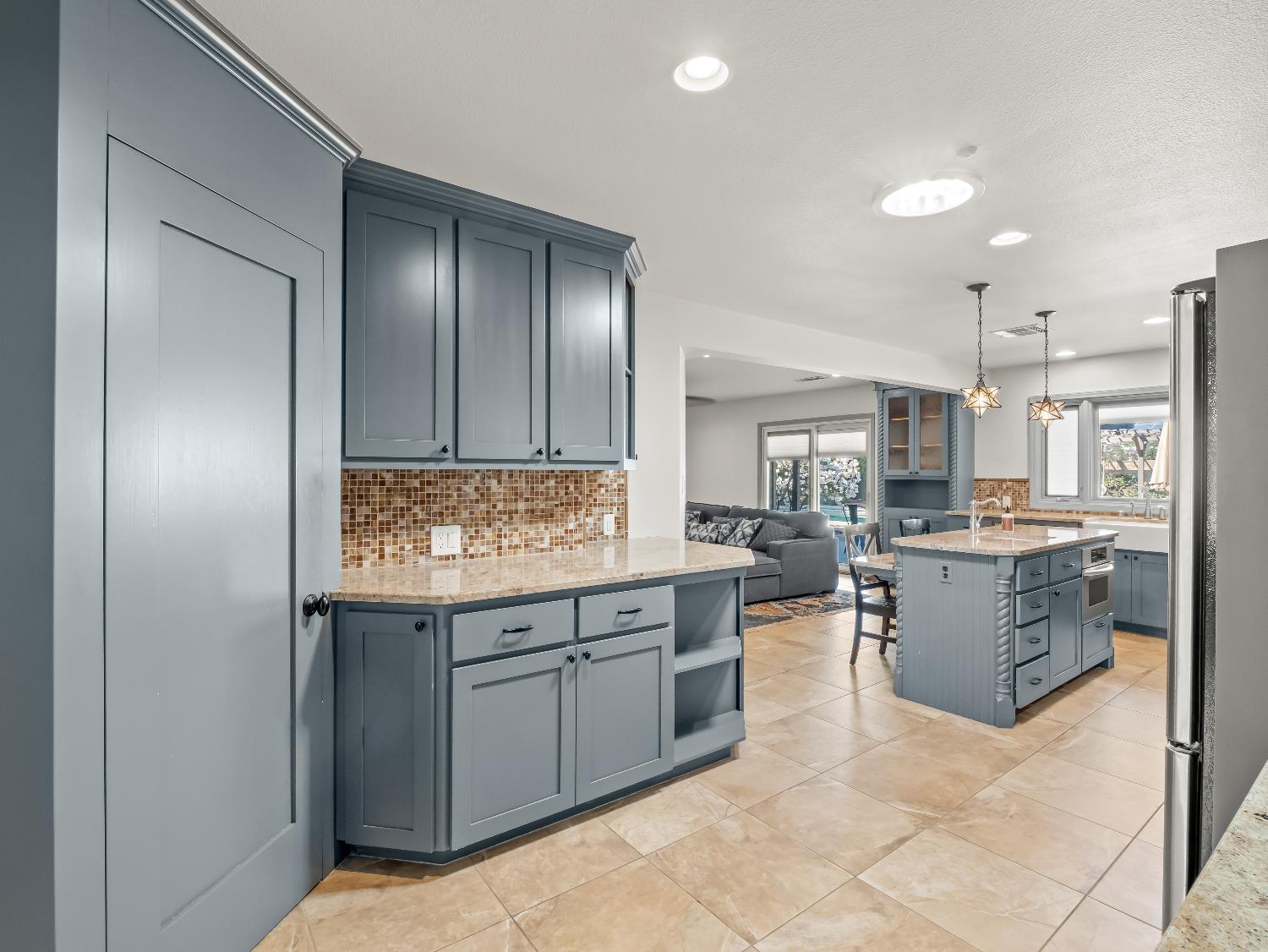 1726 W San Madele Ave, Fresno, CA 93711