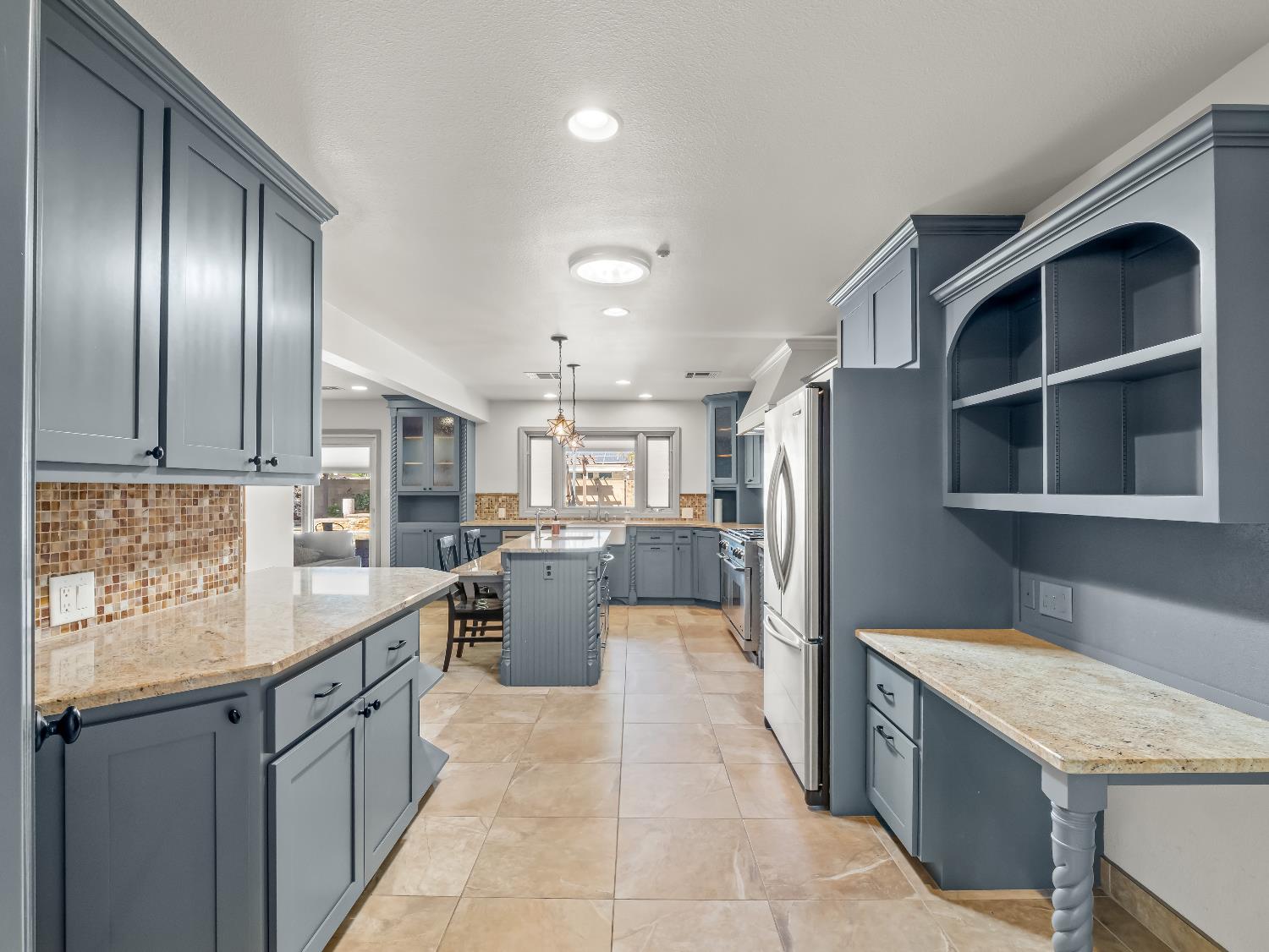 1726 W San Madele Ave, Fresno, CA 93711