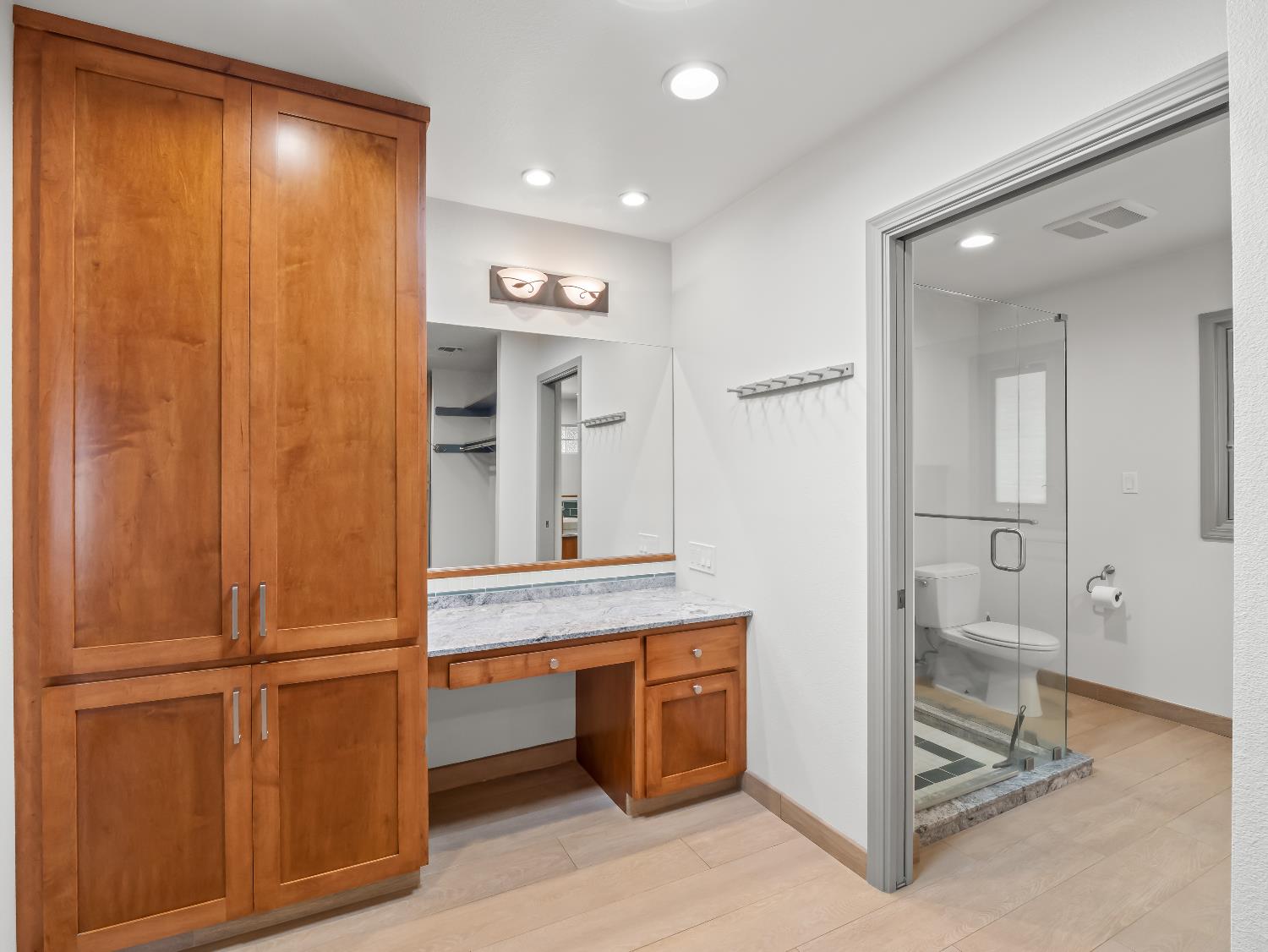 1726 W San Madele Ave, Fresno, CA 93711