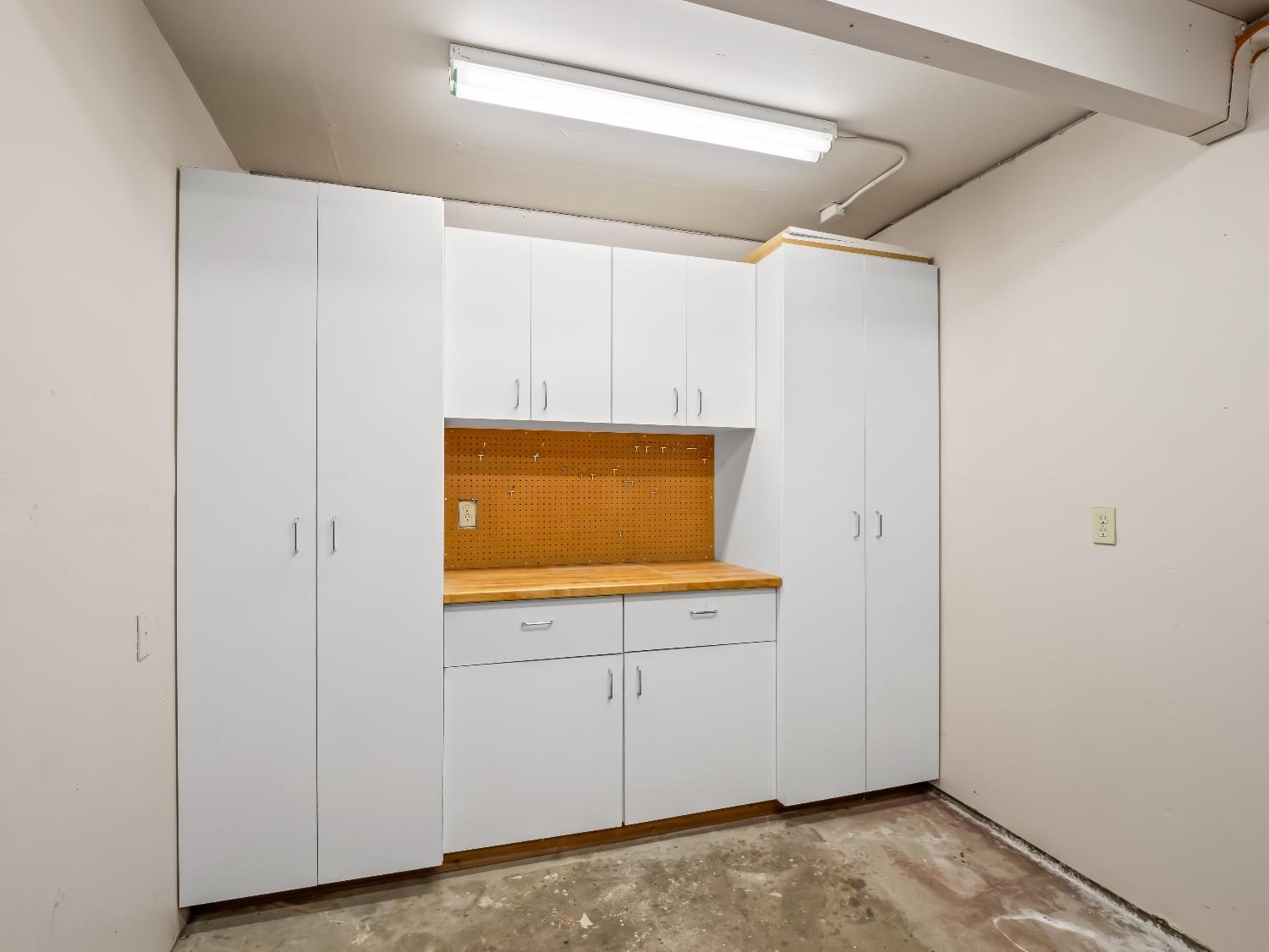 1726 W San Madele Ave, Fresno, CA 93711