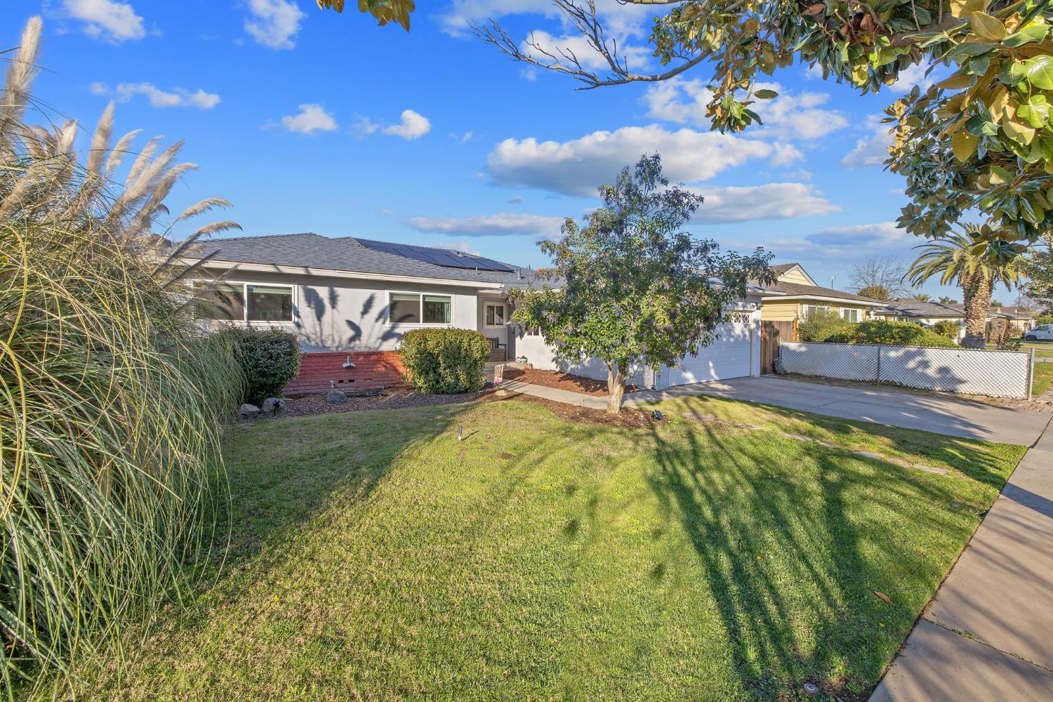 1310 E Sample Ave, Fresno, CA 93710