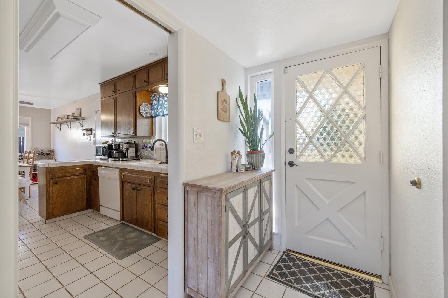 1310 E Sample Ave, Fresno, CA 93710